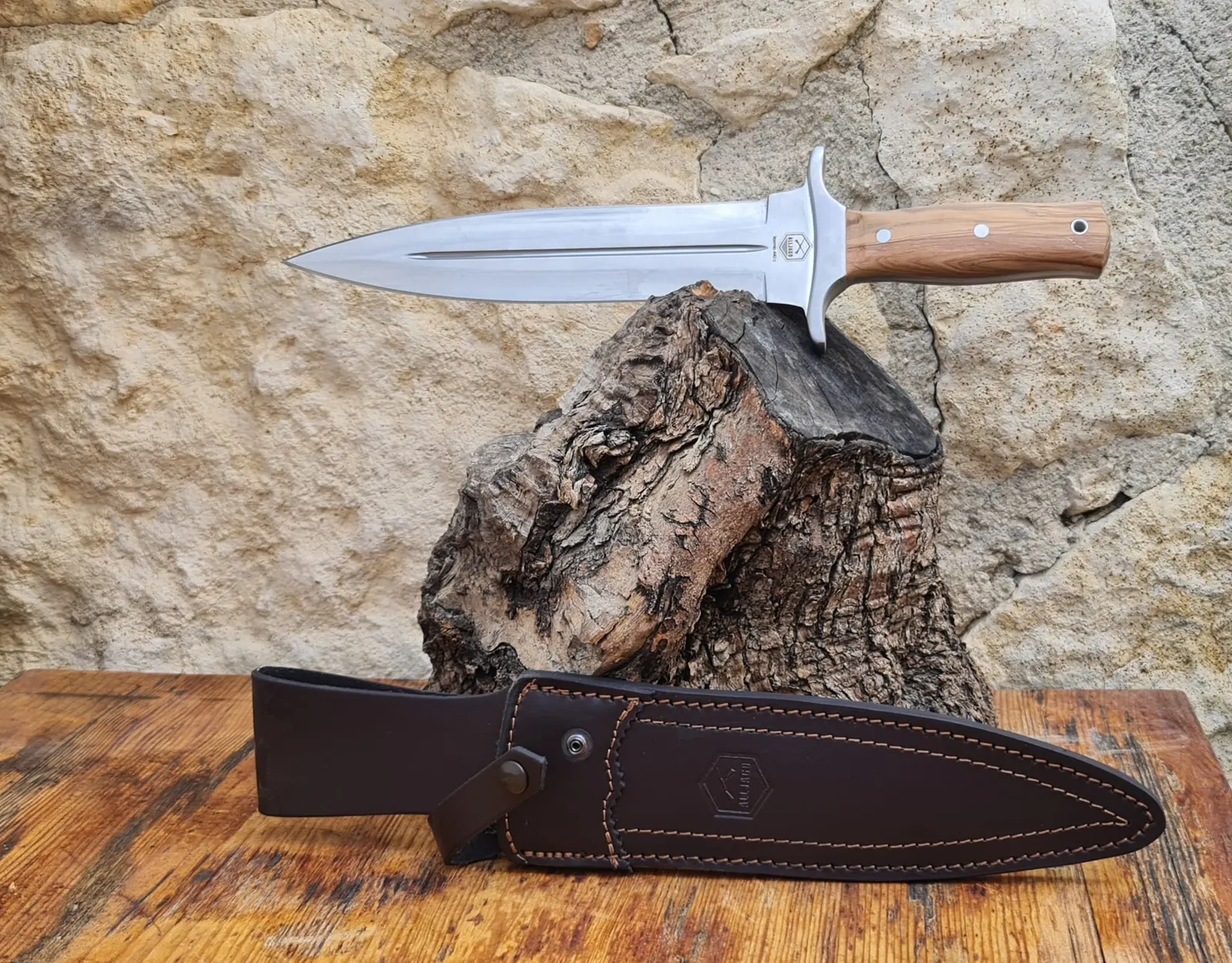 Combat Knives - 309969939_10227466402943137_3585977868048050368_n