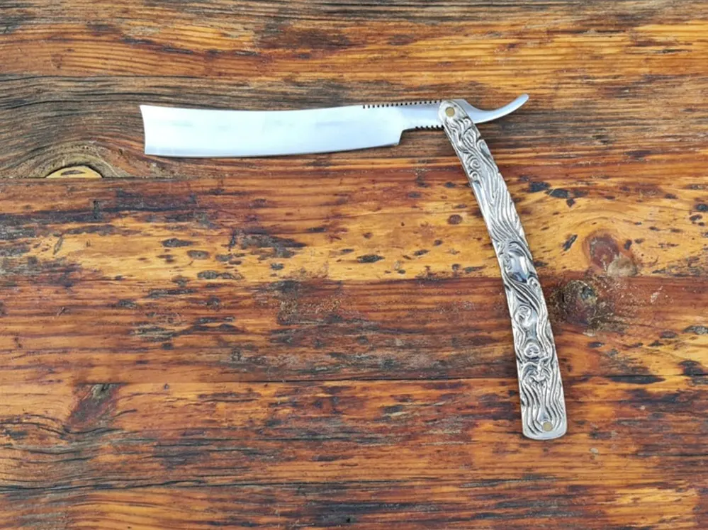 Razors - 311994602_10227583610793260_6791081213269812787_n_edited