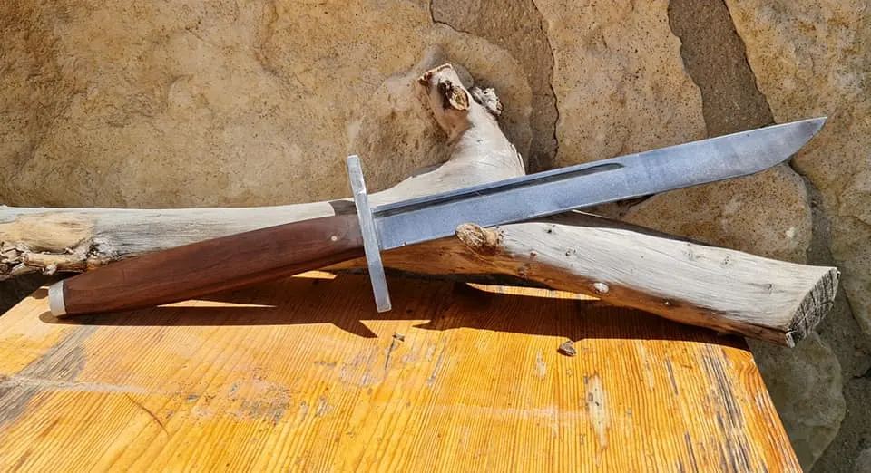 Knife 32 - Knife -32-9
